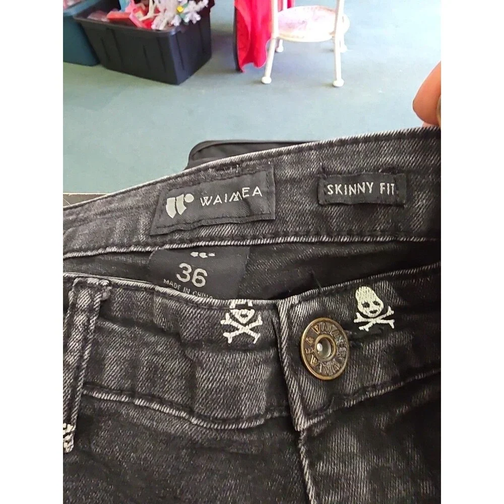 Waimea Skinny Fit Skull And Crossbone Shorts 36 Waist Streetwear Skating - Picture 3 of 6